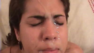 Сулуу латын брюнетка орой жыныстык катнашта болот